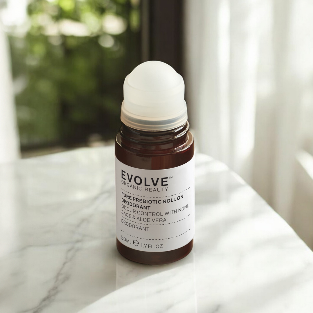 Ravitseva ja raikastava Evolve Organic Beauty Pure Prebiotic Roll On Deodorant -deodorantti.