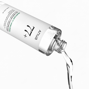 Tehokkaasti kosteuttava Anua Heartleaf 77% Soothing Toner -kasvovesi auttaa palauttamaan ihon tasapainon puhdistuksen jälkeen jättäen sen välittömästi pehmeämmän ja hyvinvoivan tuntuiseksi.