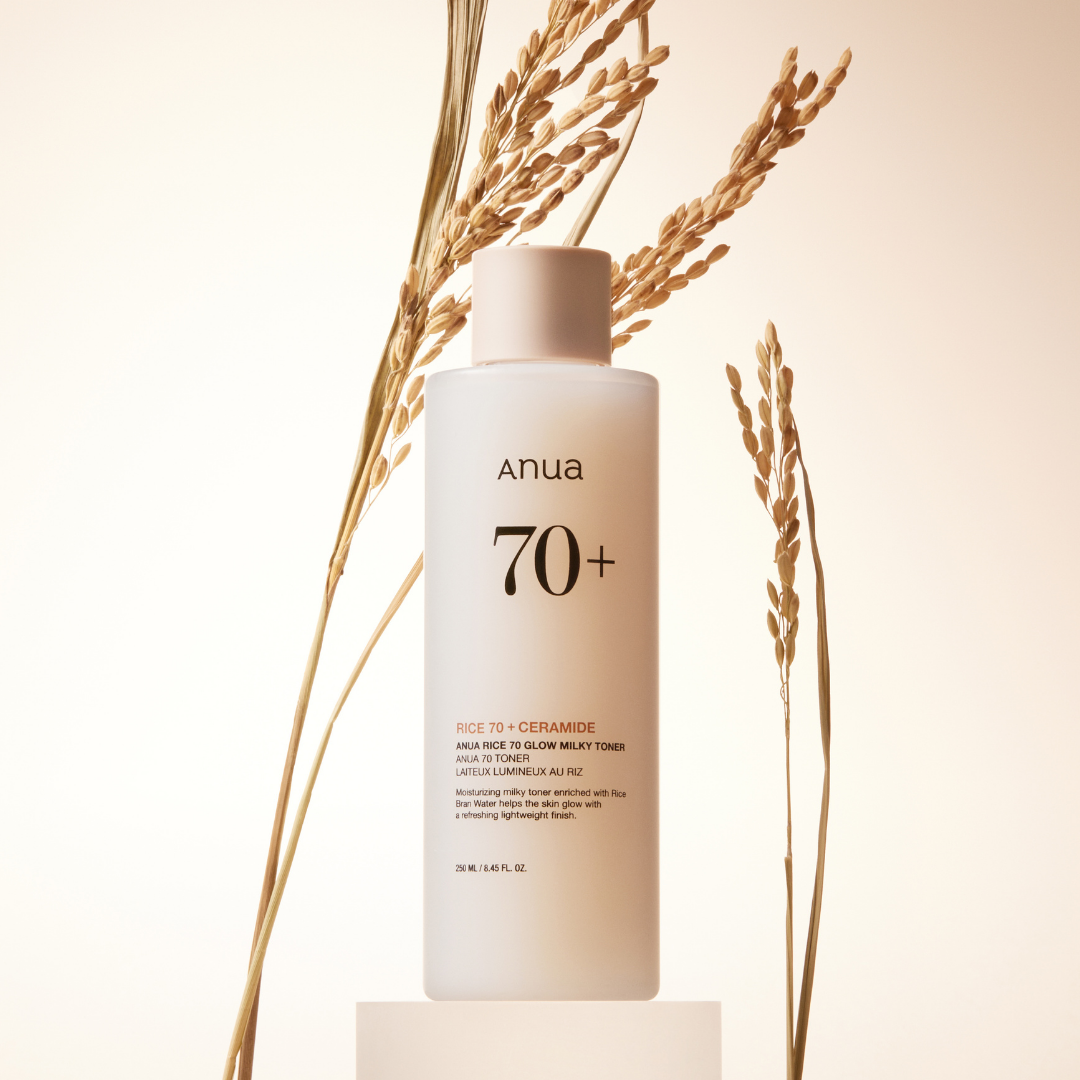 Kirkastava Anua Rice 70 Glow Milky Toner -kasvovesi auttaa palauttamaan ihon pH-tasapainon puhdistuksen jälkeen ja jättää ihon pehmeäksi, kosteutetuksi ja heleän näköiseksi.