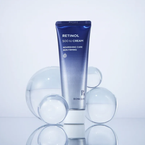 BONCEPT Retinol 500IU Cream on ravitseva ja hoitava retinolia sisältävä kasvovoide, joka auttaa vähentämään juonteiden näkyvyyttä ja tekee ihosta sileämmän, tasaisemman ja napakamman näköisen.