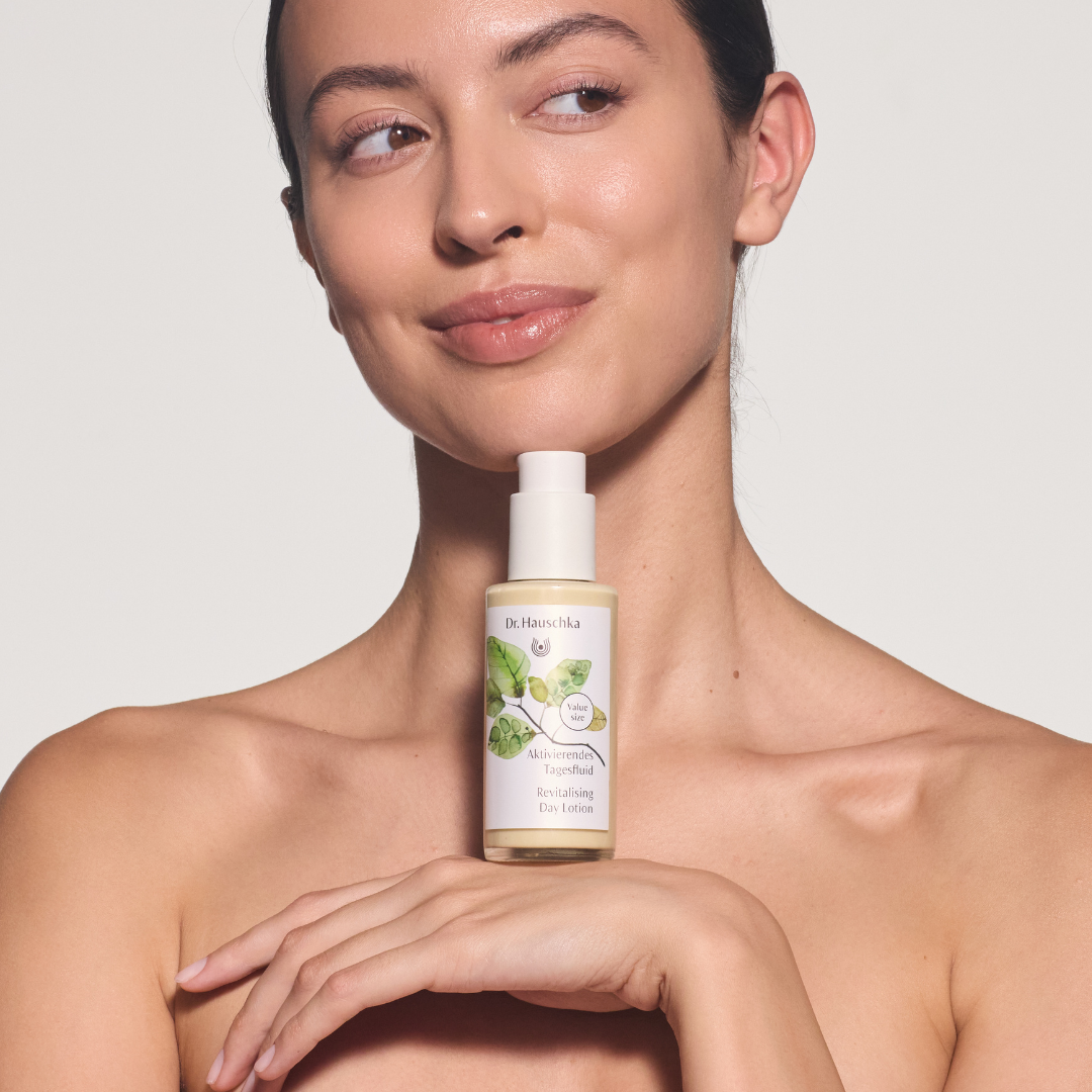 Dr. Hauschka Limited Edition Revitalising Day Lotion -aktivoiva kosteusvoide kirkastaa ihoa