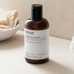Kosteuttava ja ravitseva Evolve Organic Beauty Monoi Rescue Conditioner -hoitoaine