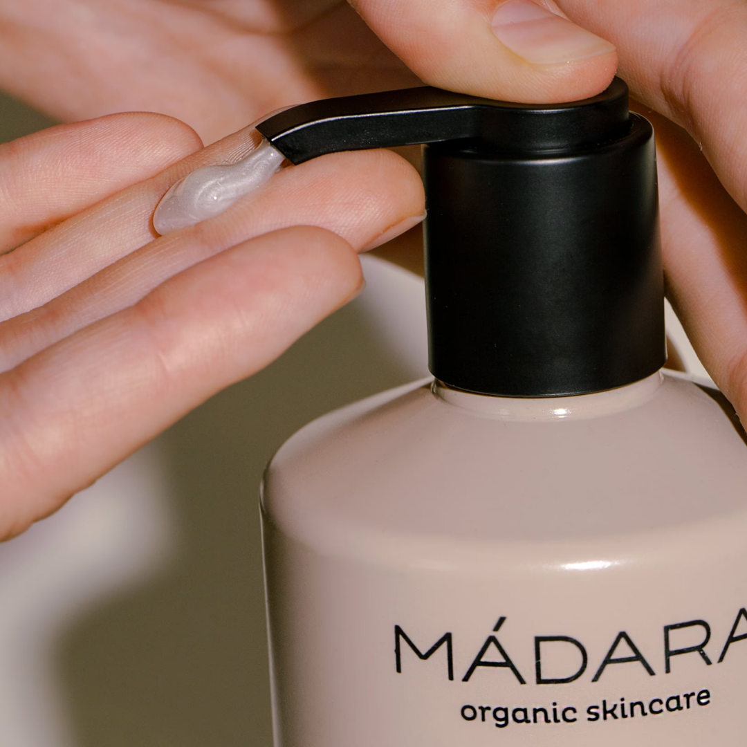 Madara Bitter Honey Moisture Wash - Kosteuttava saippua pehmentää ihoa ja jättää sen kimmoisaksi