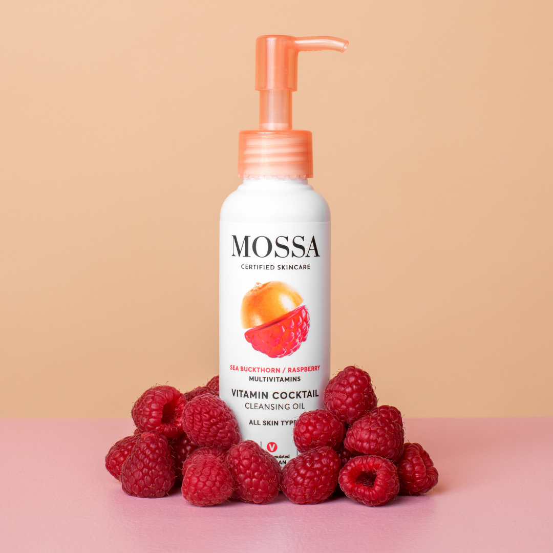 Mossa Vitamin Cocktail Cleansing Oil - Puhdistusöljy poistaa hellävaraisesti, mutta tehokkaasti päivän aikana kertyneet epäpuhtaudet ja meikin.